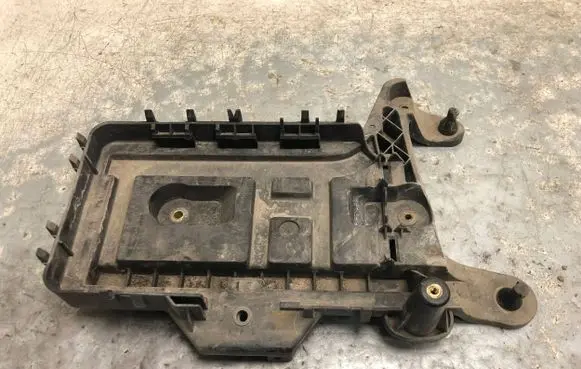 Battery box tray