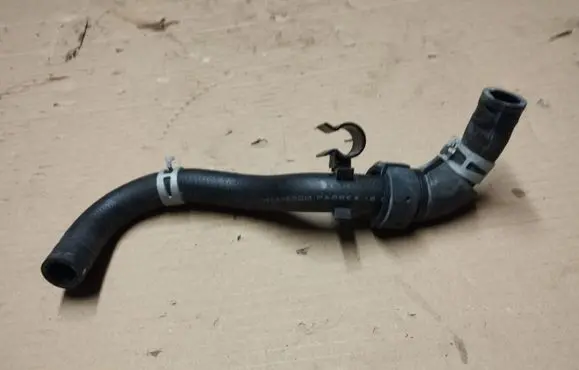 Honda CR-V Engine coolant pipe/hose