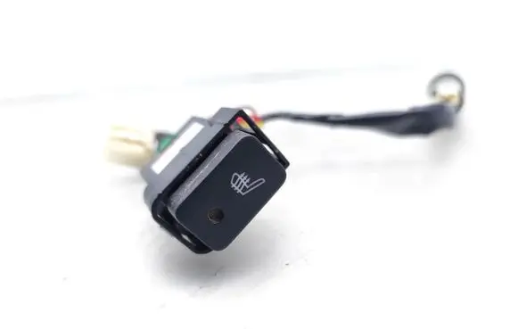 Suzuki Grand Vitara II Seat heating switch 