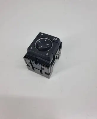 Wing mirror switch