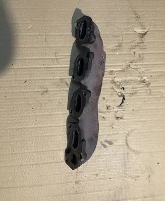 Opel Insignia A Exhaust manifold 55565985