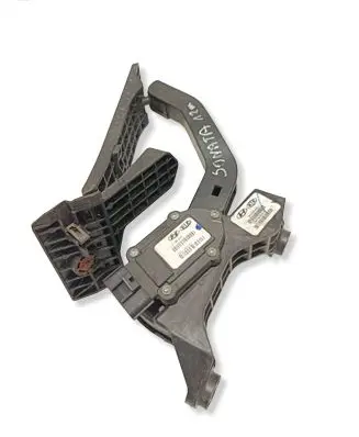 Hyundai Sonata Accelerator throttle pedal 327003Q110 A0412A0610