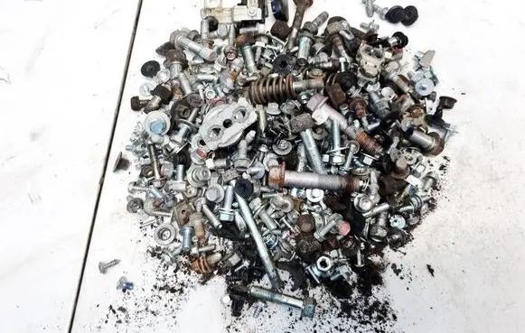 Nuts/bolts