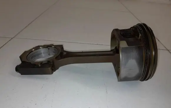 Cadillac SRX Piston with connecting rod 186264