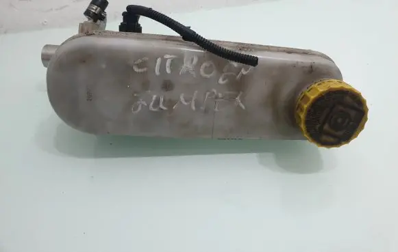 Master brake cylinder