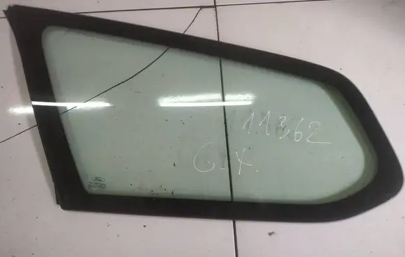 Ford Focus Rear side window AS2