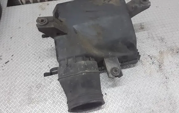 Hyundai Terracan Air filter box 28112H1915