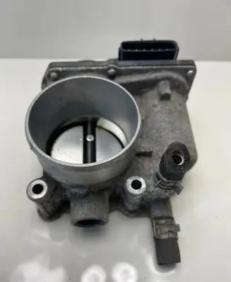 Toyota Auris 150 Throttle valve 220300T110 4G29 142005R