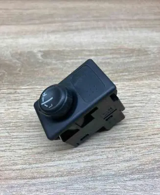 Nissan Almera N16 Wing mirror switch