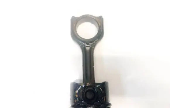 Peugeot 207 Piston with connecting rod