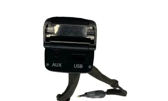 Hyundai Santa Fe AUX in-socket connector 961202W601