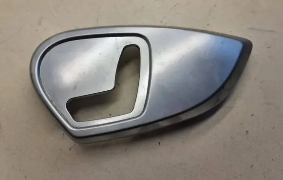 Mercedes-Benz R W251 Front door seat control surround trim A6758313205
