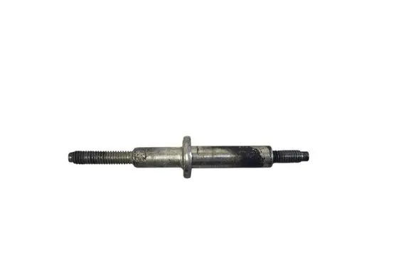 Mazda 6 Fuel Injector clamp holder 