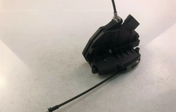 Volvo S60 Rear door lock 31301746 K4655
