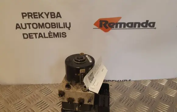 Volkswagen Golf Plus ABS Pump 1K0907379Q