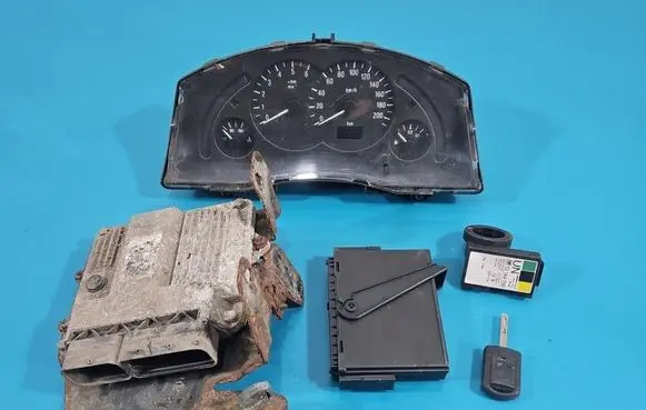 Opel Meriva A Engine control unit/module ECU IMPRK1585155