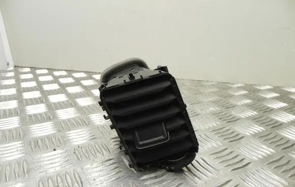 Volkswagen Golf Sportsvan Rear air vent grill 510815735A T2121