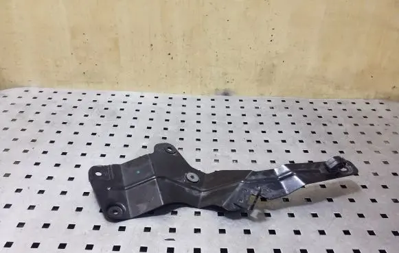Audi A3 S3 8V Other engine bay part 5Q1819567A