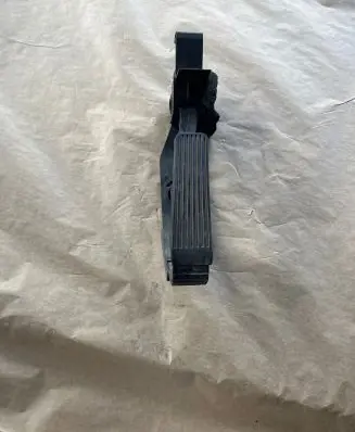 Mercedes-Benz E W211 Accelerator throttle pedal A2113000404