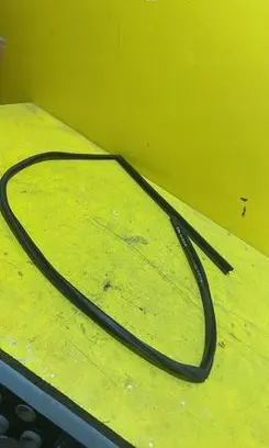 Ford Fiesta Rubber seal loading door window/glass RZ3R1P2K2
