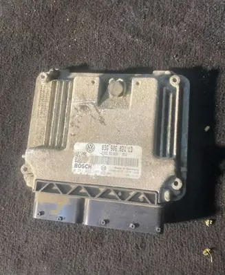 Skoda Octavia Mk2 (1Z) Engine control unit/module 03G906021LD 0281013187 1039S14575