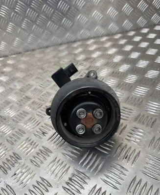 Volkswagen PASSAT B7 Water pump 03C880727D
