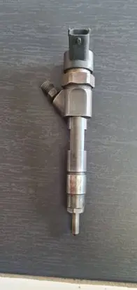 Fuel injector