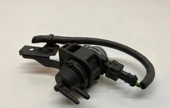 Nissan Qashqai Turbo solenoid valve 8200575400