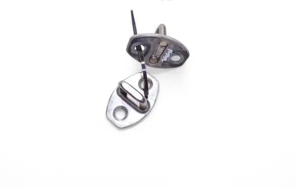 Volkswagen Caddy Front door lock loop/hook striker 8Z0837033A