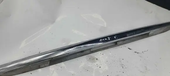 Toyota Avensis Verso Trunk door license plate light bar 7681144030 768114010