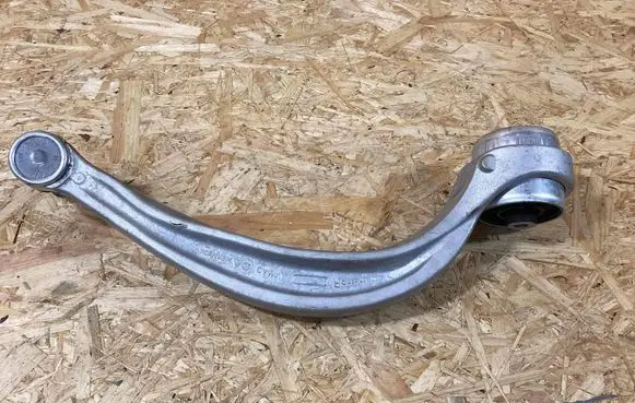Porsche Cayenne (9Y0 9Y3) Rear suspension height sensor lever 4m0407696d