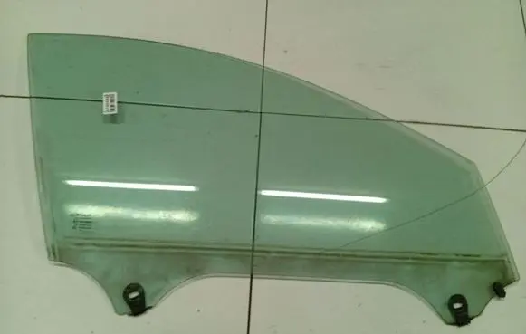 Renault Laguna III Front door window glass four-door As2