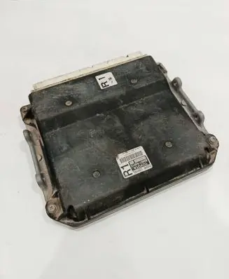 Toyota Avensis T270 Engine control unit/module 8966144610