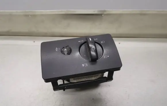 Ford Mondeo Mk III Light switch 4S7T13A024FA