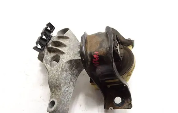 Dacia Sandero II Engine mount vacuum valve egqe