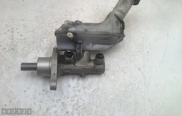 Renault Clio III Master brake cylinder 8200129956