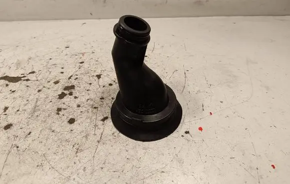 Audi SQ7 Oil fill pipe 057103482J