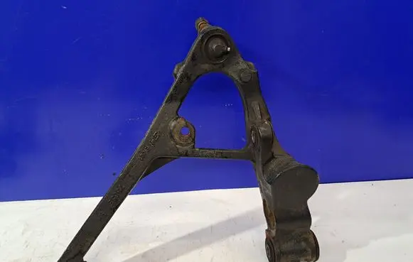 Front lower control arm/wishbone