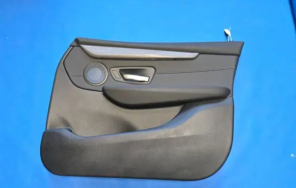 BMW 2 F45 Front door card panel trim