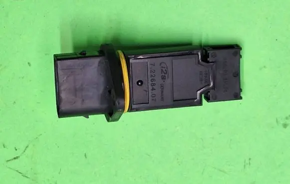 Mercedes-Benz C W203 Mass air flow meter 72268407