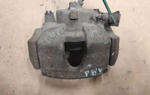 Renault Laguna II Front brake caliper 