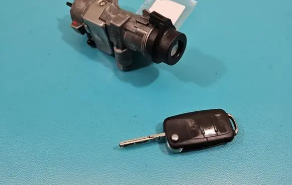 Skoda Superb B5 (3U) Ignition lock 4B0905851F IMPRK1419859