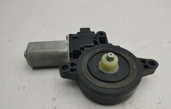 Mazda CX-5 Front door window regulator motor CM012030