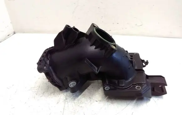 Mercedes-Benz GLA W156 Air intake duct part A6510901128