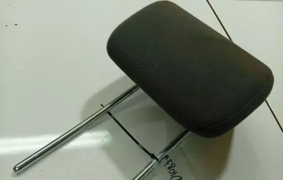 Ford Focus Front seat headrest 