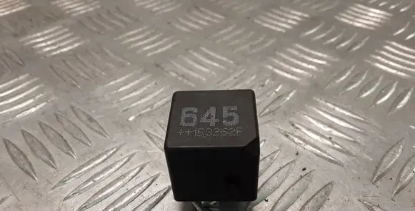 Volkswagen Golf VII Other relay 4H0951253A