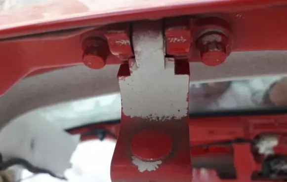 Volkswagen Golf IV Tailgate/trunk/boot hinge