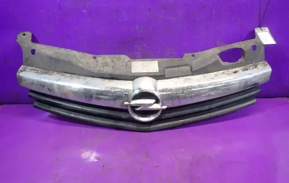 Opel Astra H Front grill 13108460