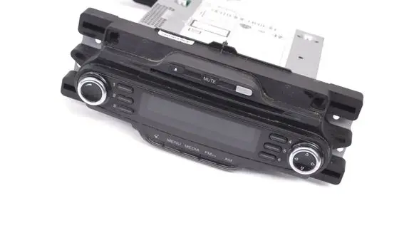 Alfa Romeo Giulietta Radio/CD/DVD/GPS head unit 7642322316