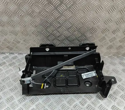 Battery box tray